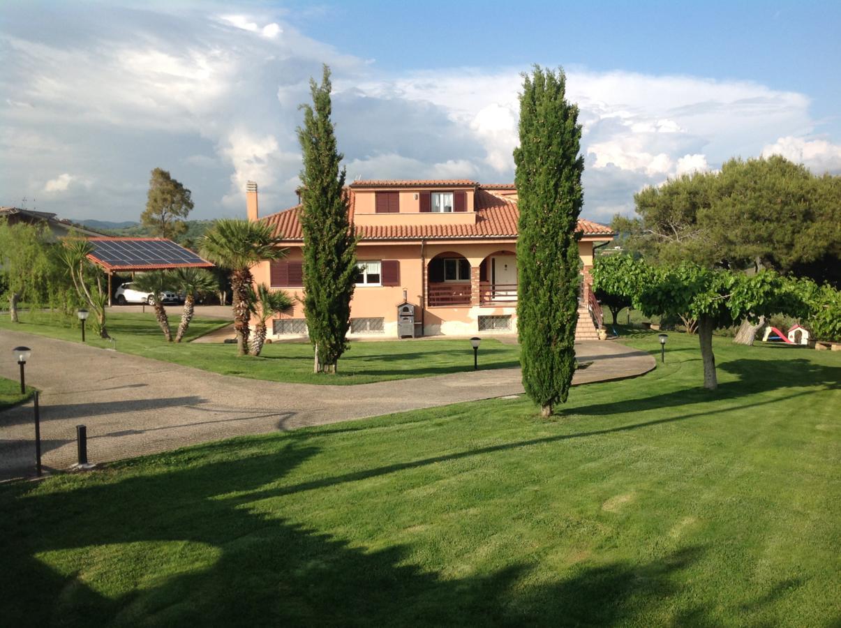 Bed & Breakfast La Volpe E L'Uva Santa Marinella Exterior foto